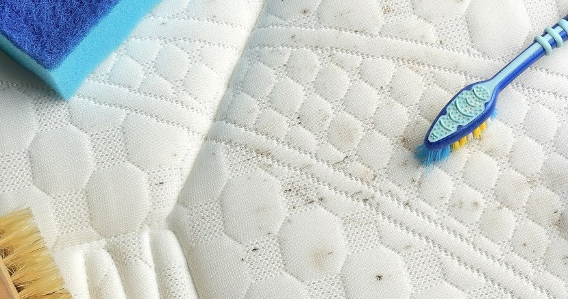 Nekupujte nový matrac. Všetko, čo musíte urobiť, je vyčistiť lacný patent