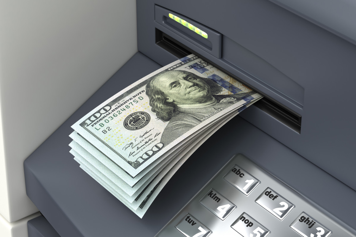 Do bankomatu vložil 16 500 eur v hotovosti, stroj sa vypol a bankovky zhltol: technik, ktorý bol nablízku, nevedel, čo má robiť.