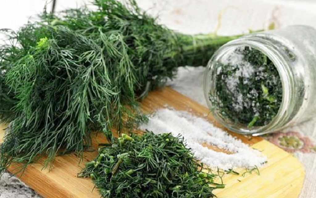 Dal som kôpru do pohára a pridal som 1 ingredienciu. Zostane čerstvý niekoľko mesiacov.