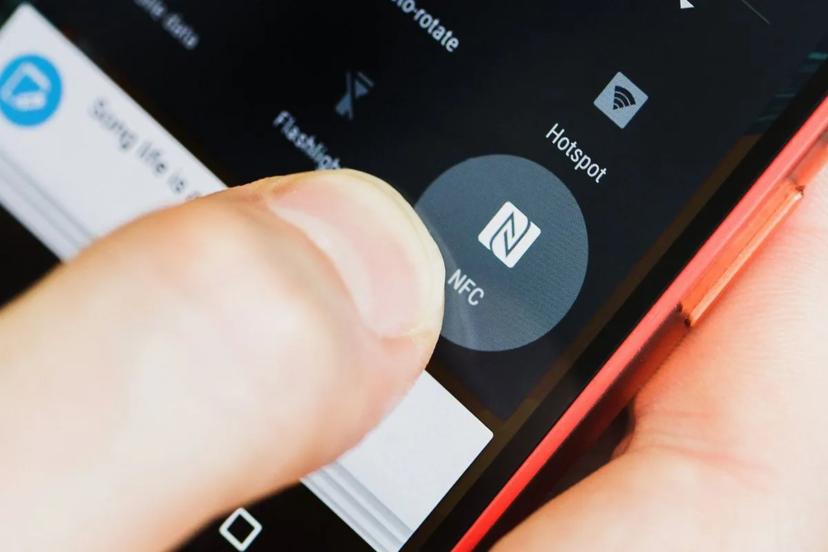 Symbol N, ktorý by ste mali aktivovať na svojom telefóne Android alebo iPhone, aj keď sa vybije batéria.